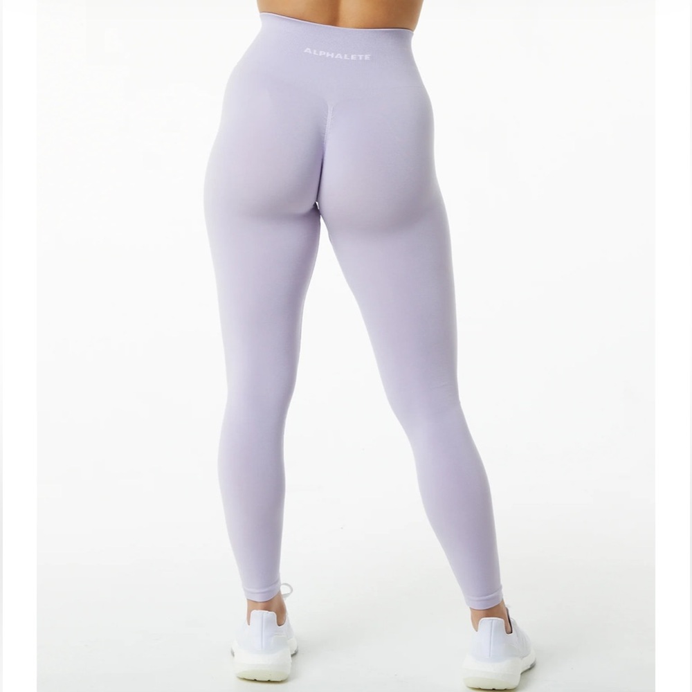 NWOT Alphathlete lilac workout pant size small